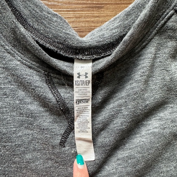 Grey cropped long sleeve - Picture 2 of 3